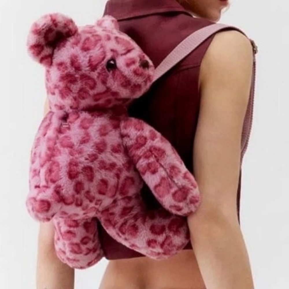 NEW URBAN OUTFITTERS SILENCE AND NOISE PINK LEOPARD TEDDY BEAR PLUSH BACKPACK